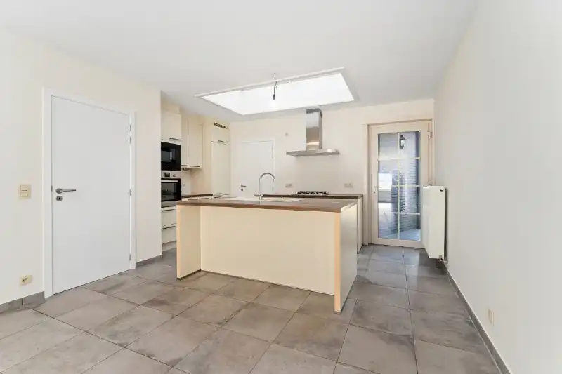 Instapklare woning te centrum Kuurne foto 2