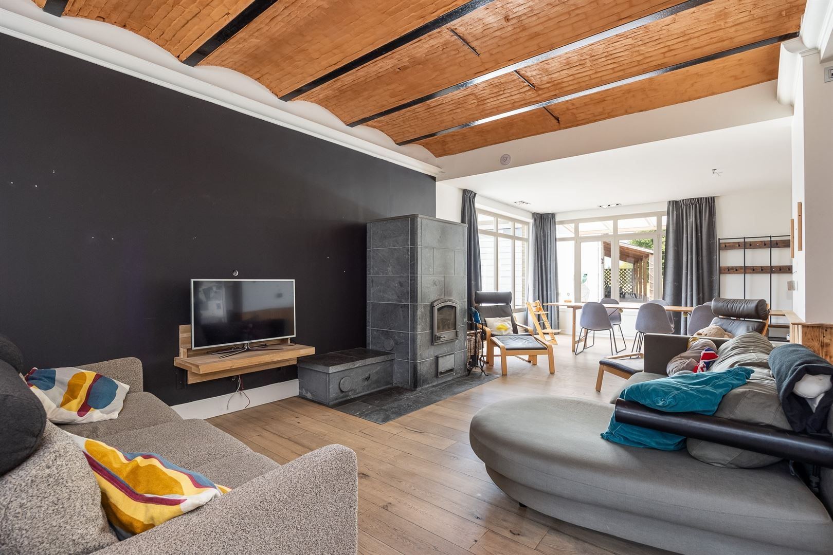Een bijzondere woning op een bijzonder rustige locatie. foto 4