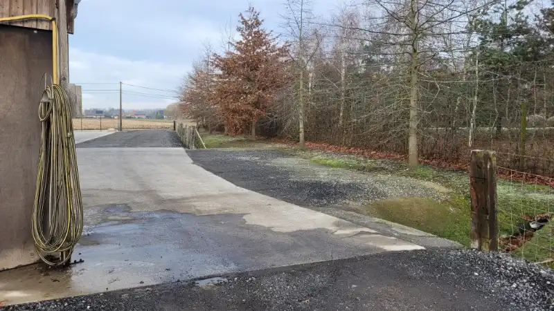 Roeselare: nabij de Ring van Roeselare: opslagruimtes te huur foto {{pictureIndex}}