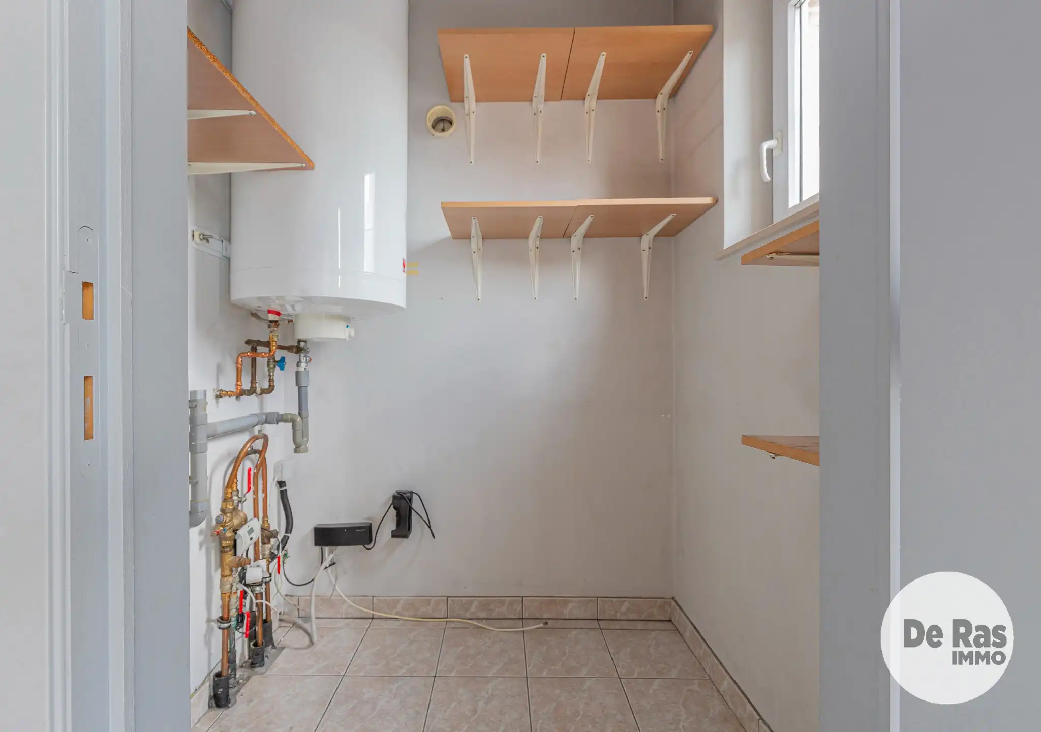 HAALTERT - twee slaapkamer appartement vlakbij station foto 9