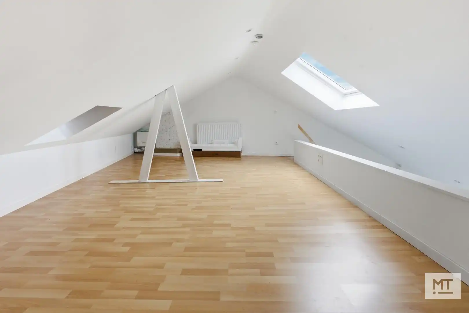 Appartement met terras te koop in het centrum van Ieper foto 8
