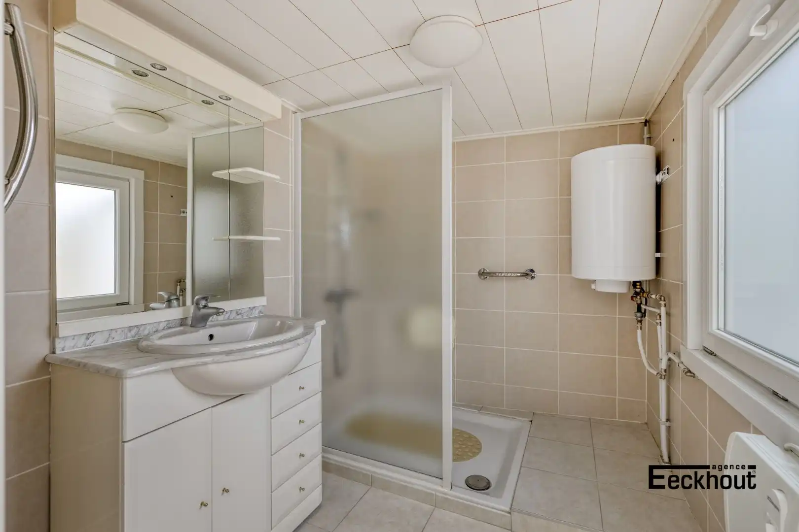 Ruime, verzorgde woning met 3 slaapkamers en zonnige koer. foto 15