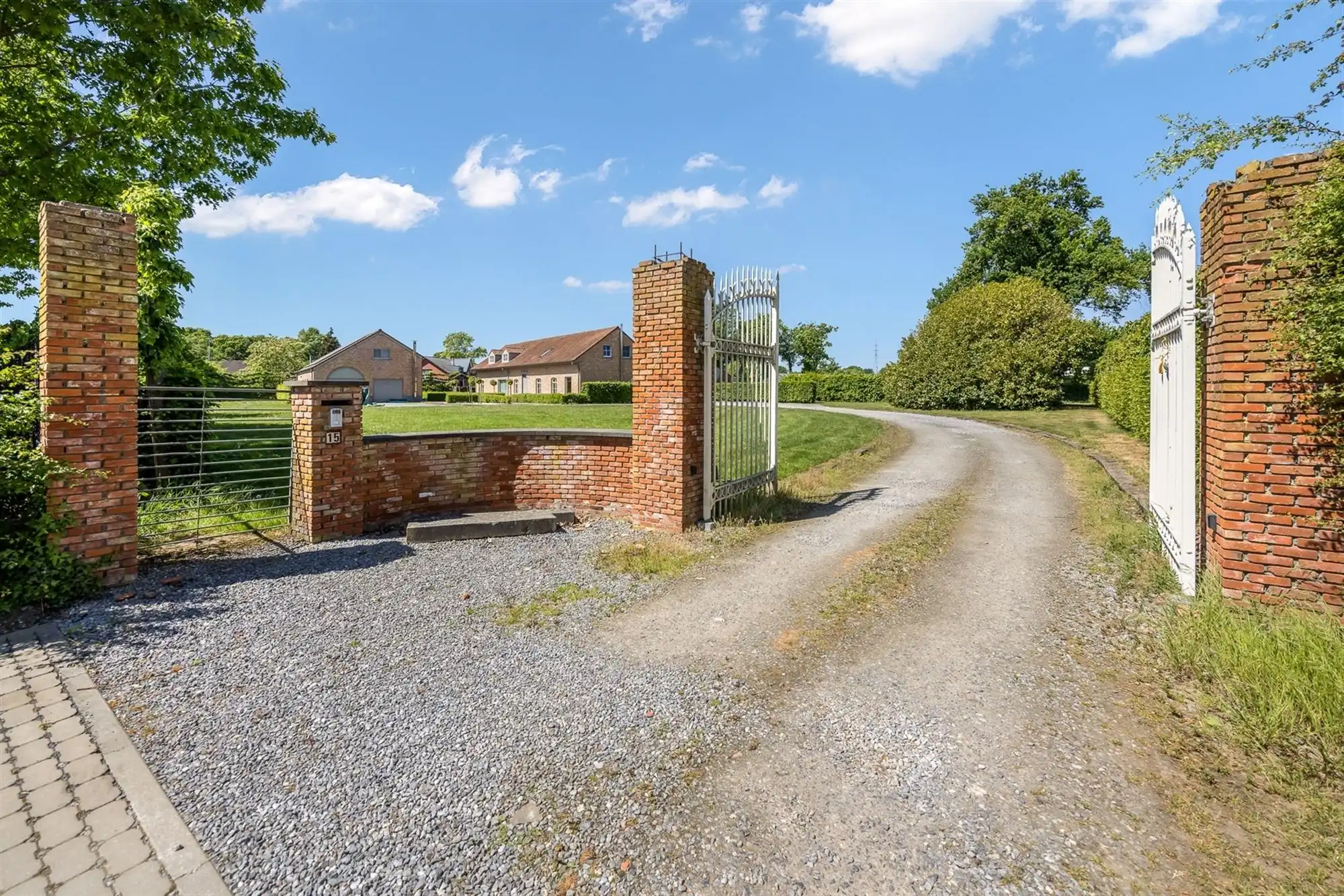 UNIEK EIGENDOM TE PAAL OP PERCEEL VAN MAAR LIEFST 1,2 HECTARE foto 89