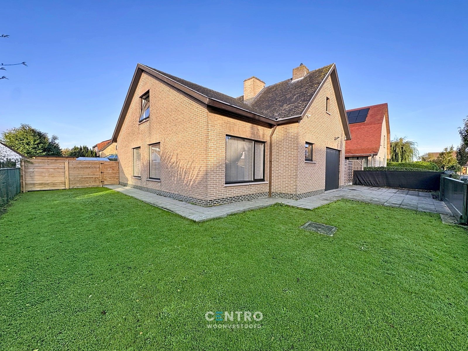 RESIDENTIEEL gelegen villa met 3 slpks, garage én ZUIDger. tuin! foto 23