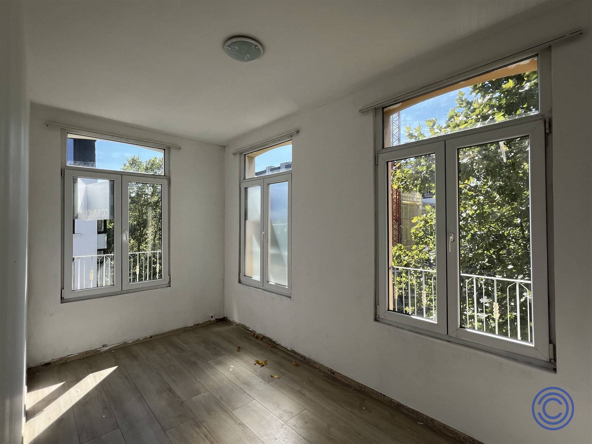 Vergund appartementsgebouw met garages! foto 15