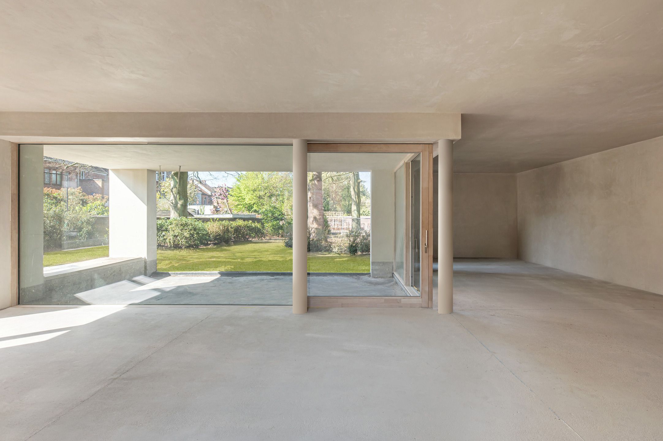 Villa appartement 231m², naadloos in connectie met de tuin foto 2