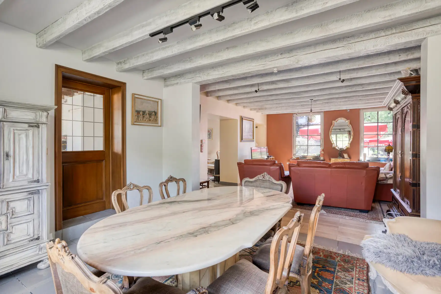 Karaktervolle woning op een perceel van 1.228 m²  foto 7