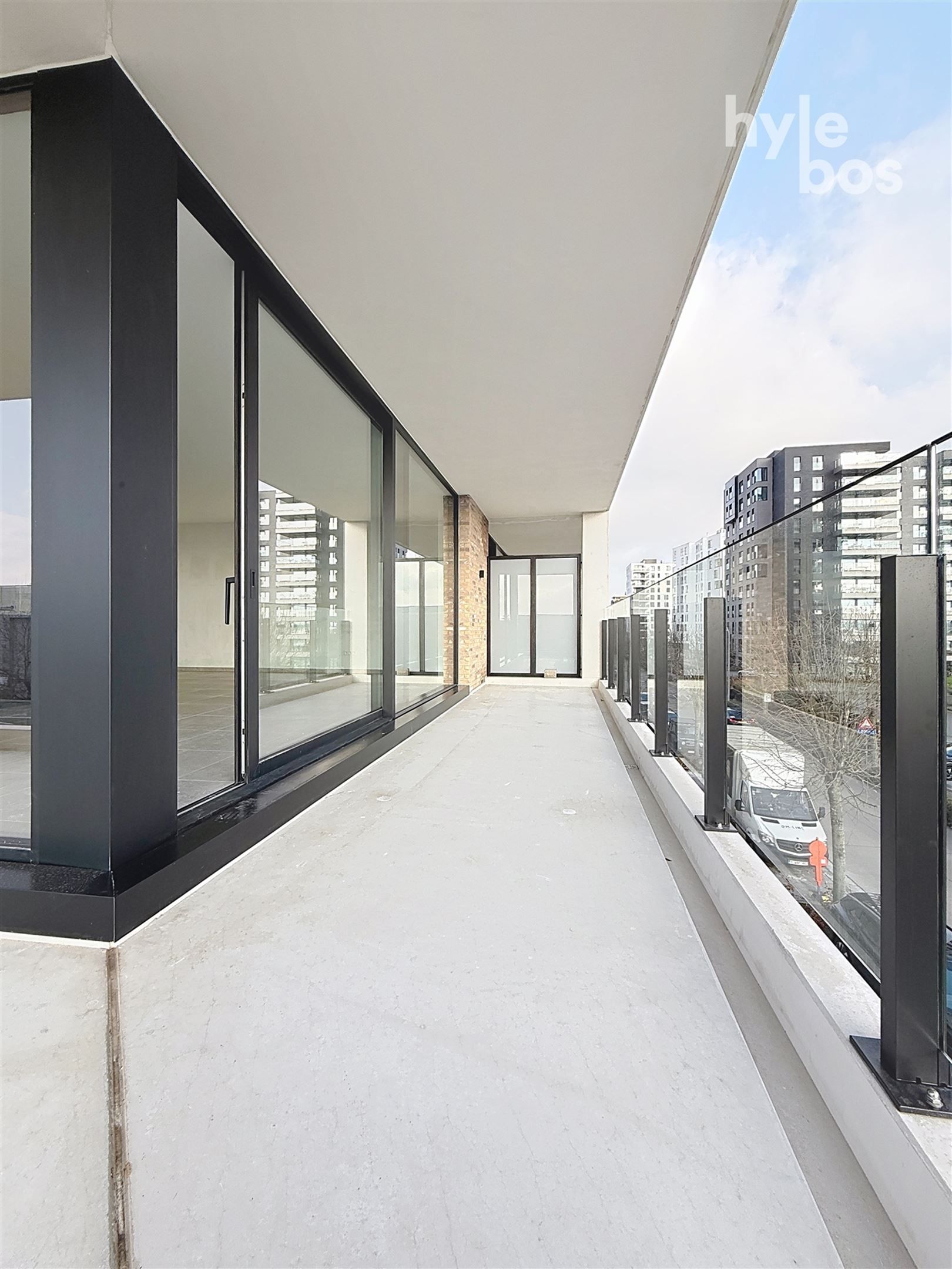 2 slaapkamer nieuwbouwappartement met scheldezicht foto 14