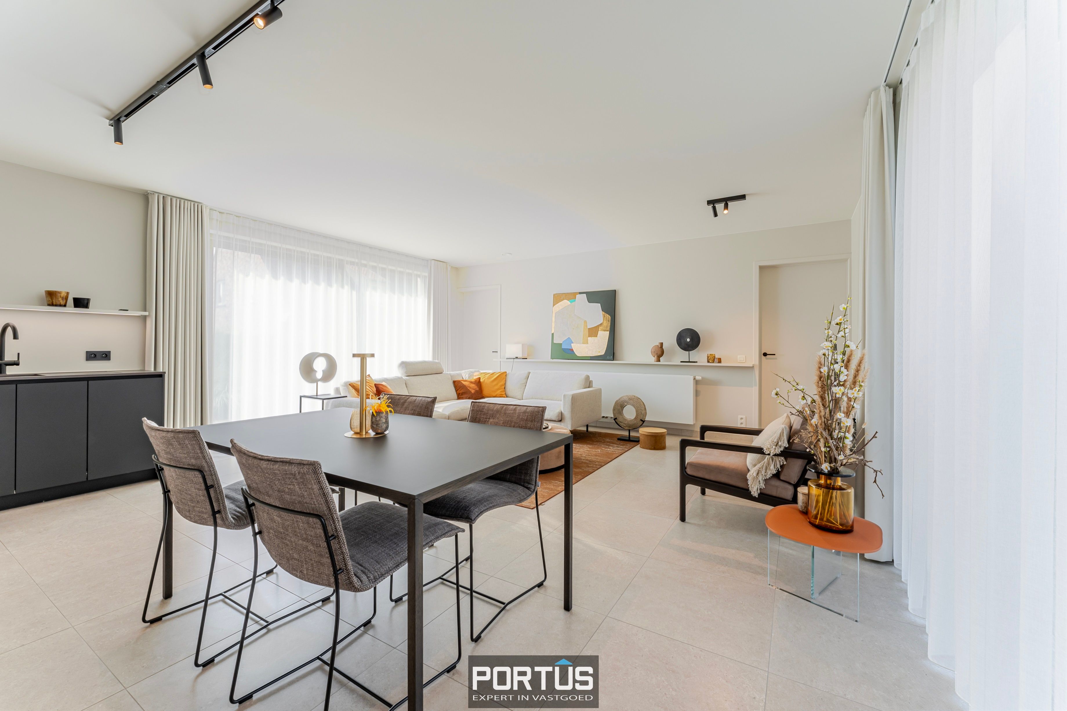 Recent instapklaar gelijkvloers appartement met 2 slaapkamers te koop foto 20