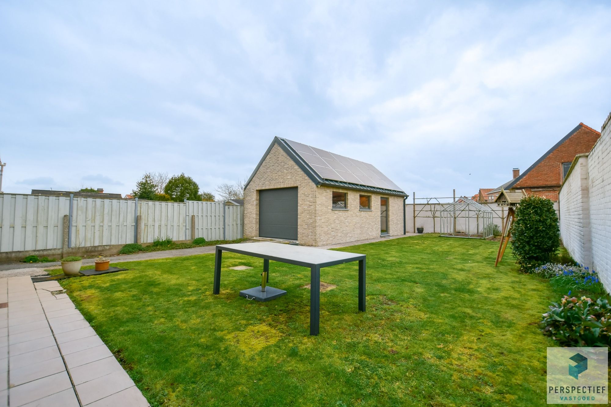 BEZOEKMOMENT ZATERDAG 10/01 VAN 13U30 TOT 15U | Rustig gelegen ruime halfopen woning met recent bijgebouw/garage op 454m² foto 3