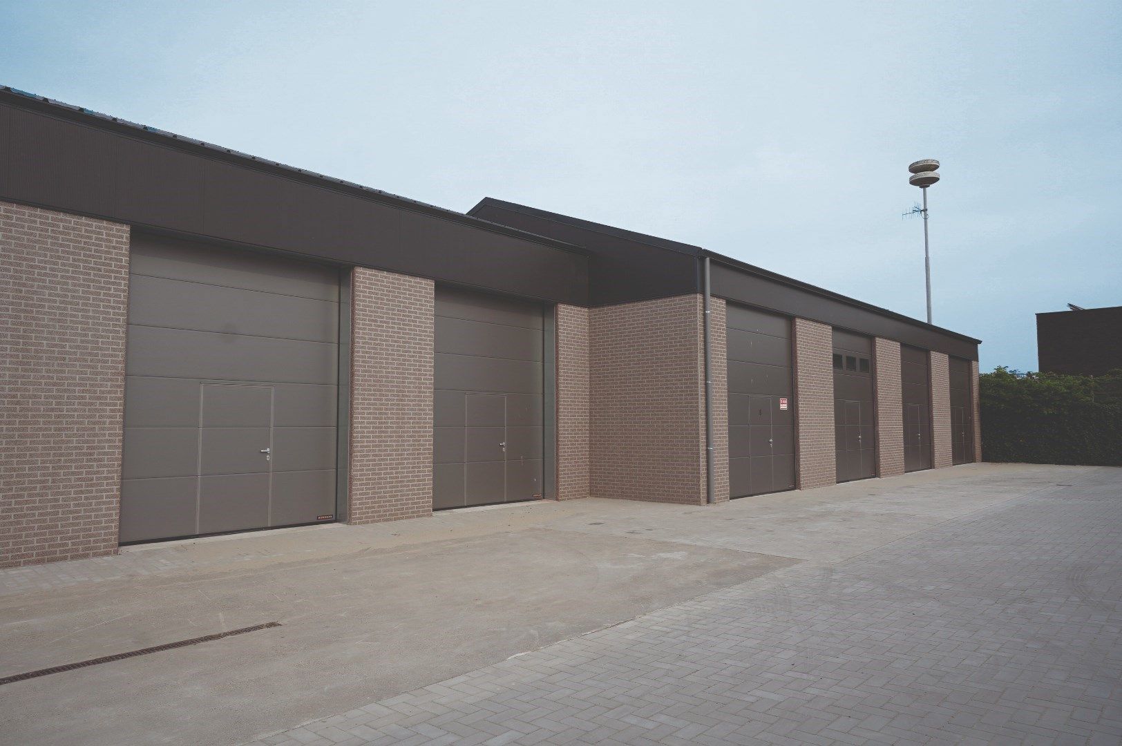 Functionele loods in Schoondijke  foto {{pictureIndex}}