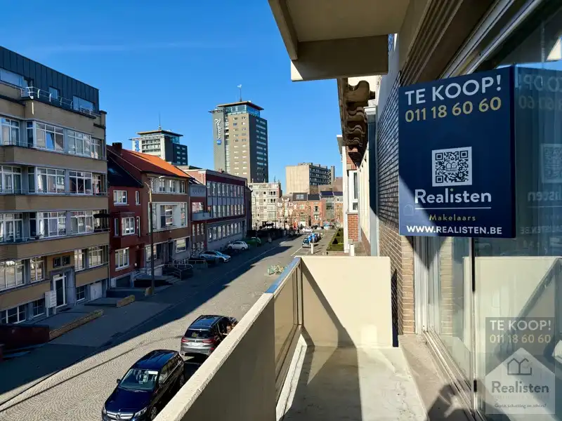 Instapkaar appartement - vlak aan het Jessa ziekenhuis foto {{pictureIndex}}