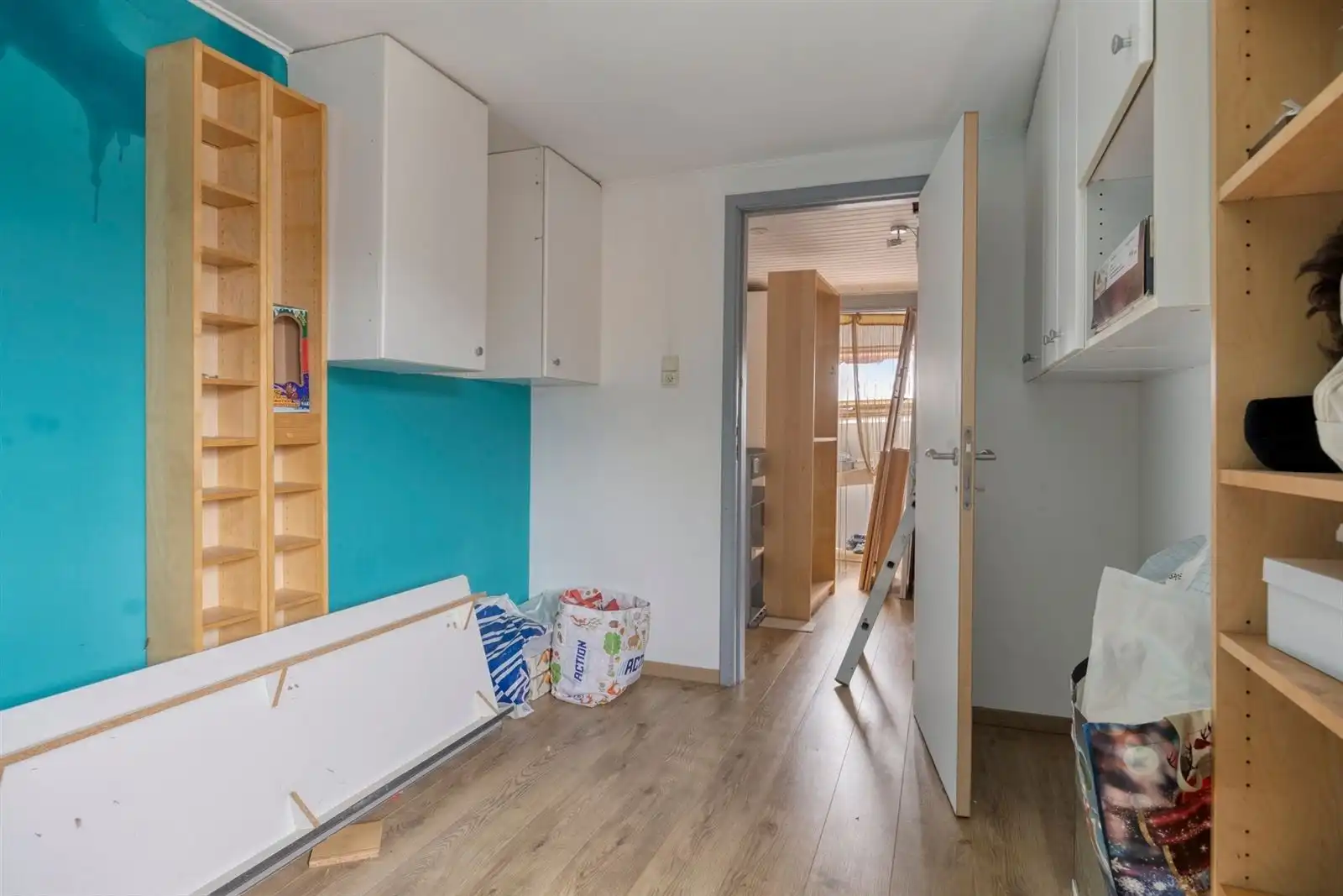 Te renoveren karakterwoning op strategische ligging in Mortsel foto 16