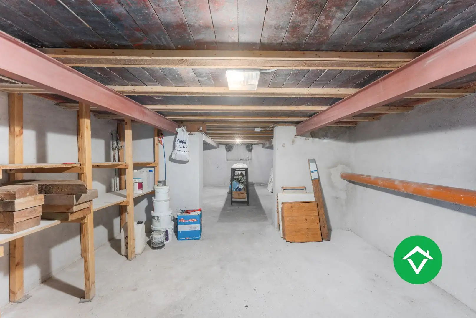 Ruim herenhuis met 4 slaapkamers en aparte garagebox in centrum Gistel foto 16