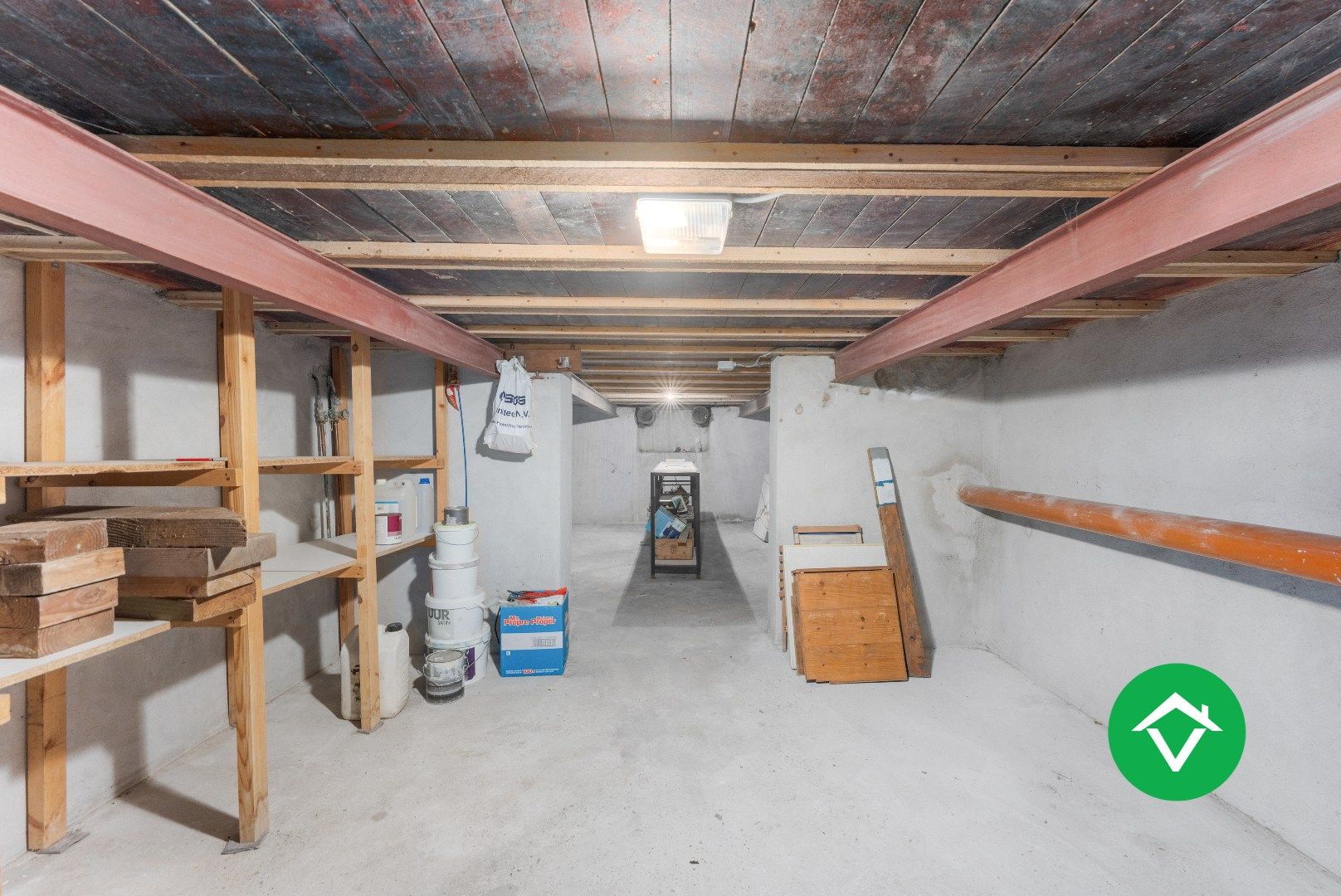 Ruim herenhuis met 4 slaapkamers en aparte garagebox in centrum Gistel foto 15