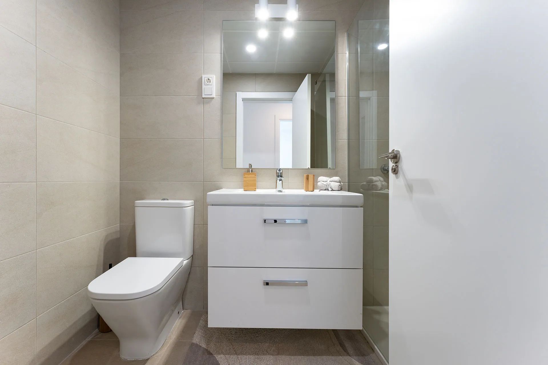 Creëer jouw unieke thuisgevoel in luxe appartementen waar comfort en stijl samenkomen - in het hart van Málaga foto 13