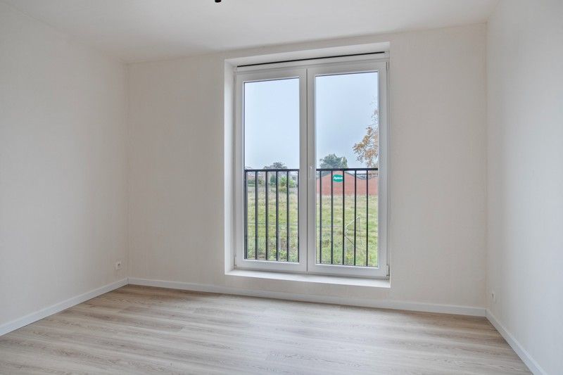 Prachtige, verrassend ruime nieuwbouwwoning met 3 slaapkamers én inpandige garage te koop in Dentergem! foto 15