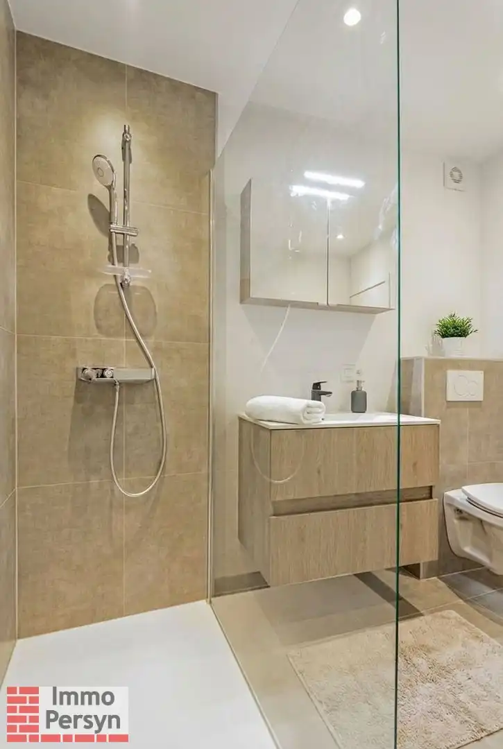 Instapklare halfopen bebouwing met 3 slaapkamers foto 9