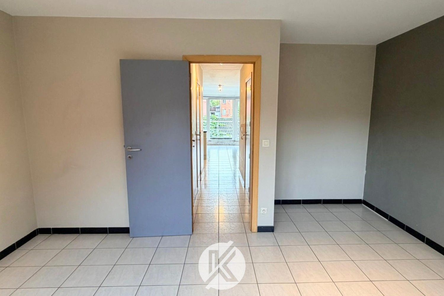 Comfortabel éénslaapkamerappartement met terras foto 5