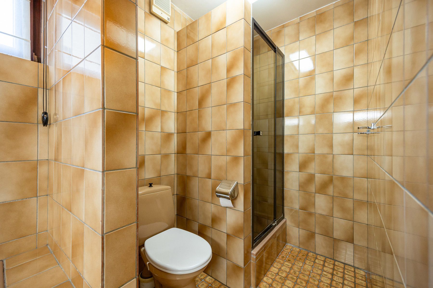 Een laagbouwwoning met 3 slaapkamers op een perceel van 880m². foto 16
