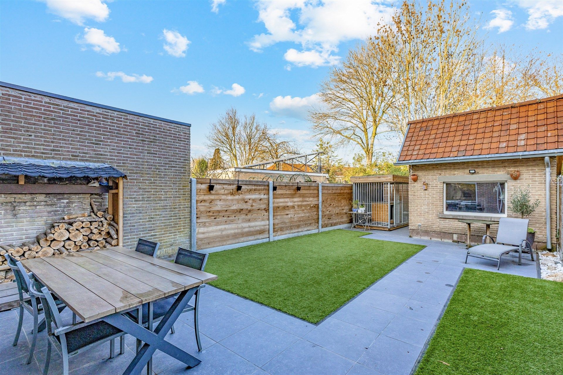 Instapklare woning met 2 slks, tuin en achteruitweg foto 17