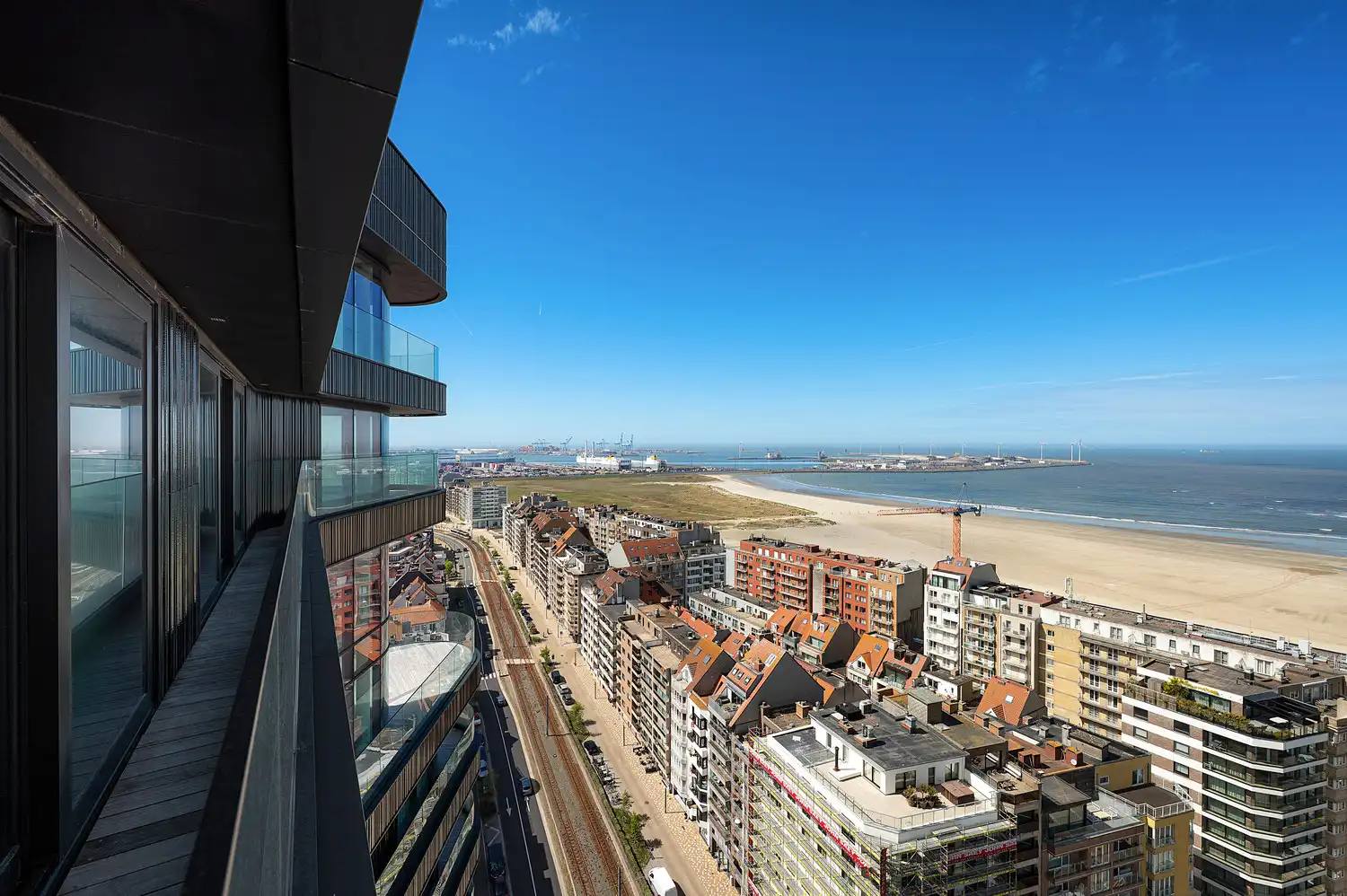 Fenomenaal appartement met panoramisch zicht op de 18de verdieping van Res.Heldentoren foto 19