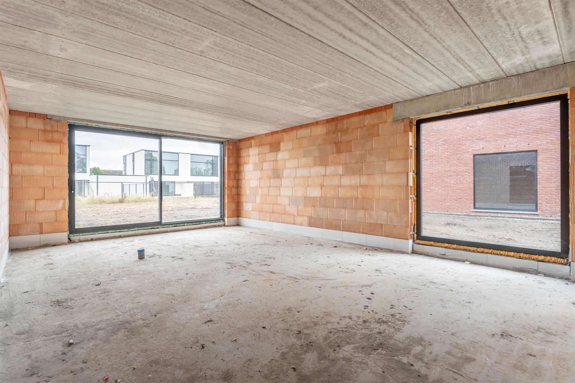 MODERNE NIEUWBOUWWONING MET 3 SLAAPKAMERS OP RUSTIGE DOCH CENTRALE LIGGING TE PEER foto 4