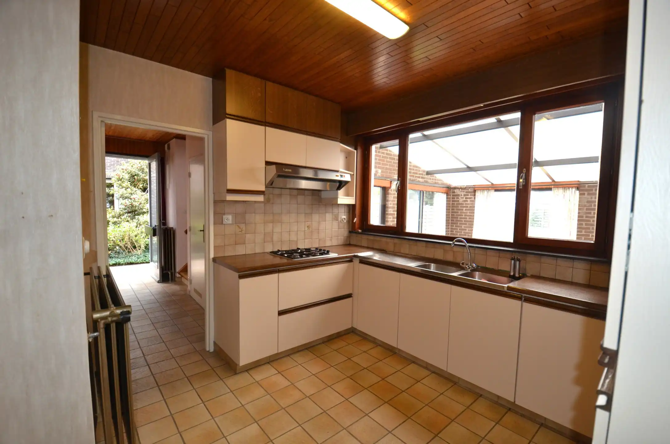 Te renoveren woning op rustige locatie foto 9