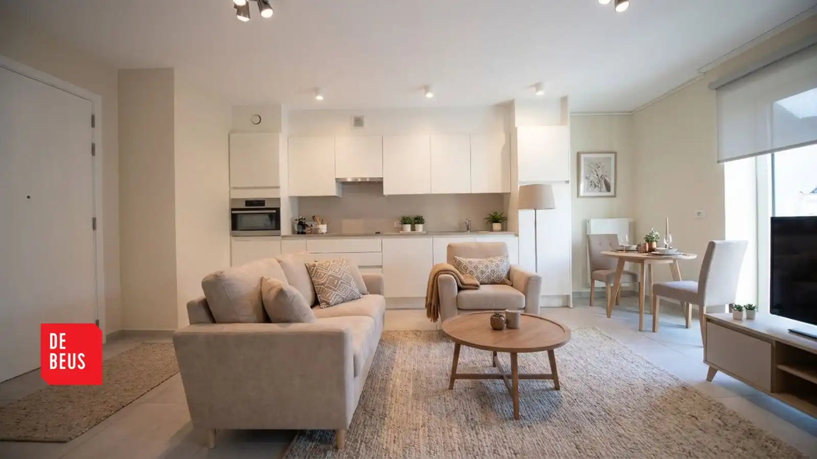 Instapklaar appartement met 1 slpk in het centrum van Oostende foto {{pictureIndex}}