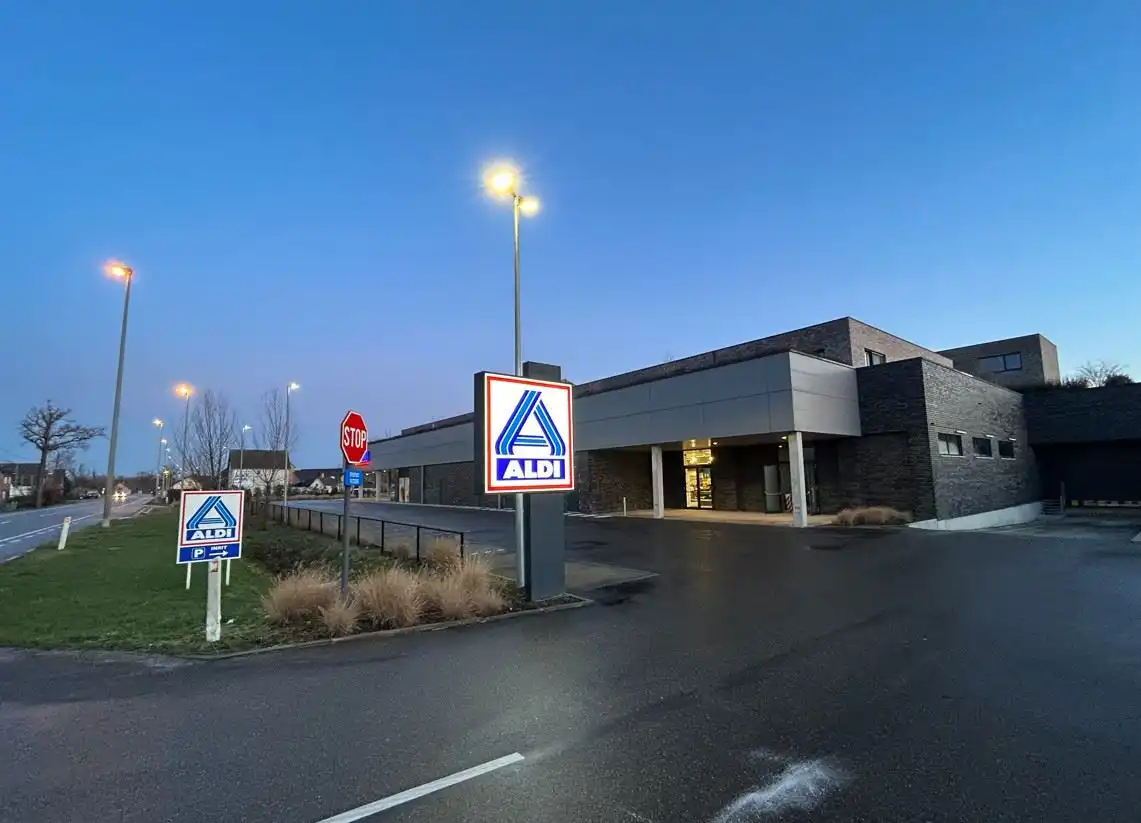 COMMERCIEEL PAND NABIJ ALDI EN KRUIDVAT foto 4