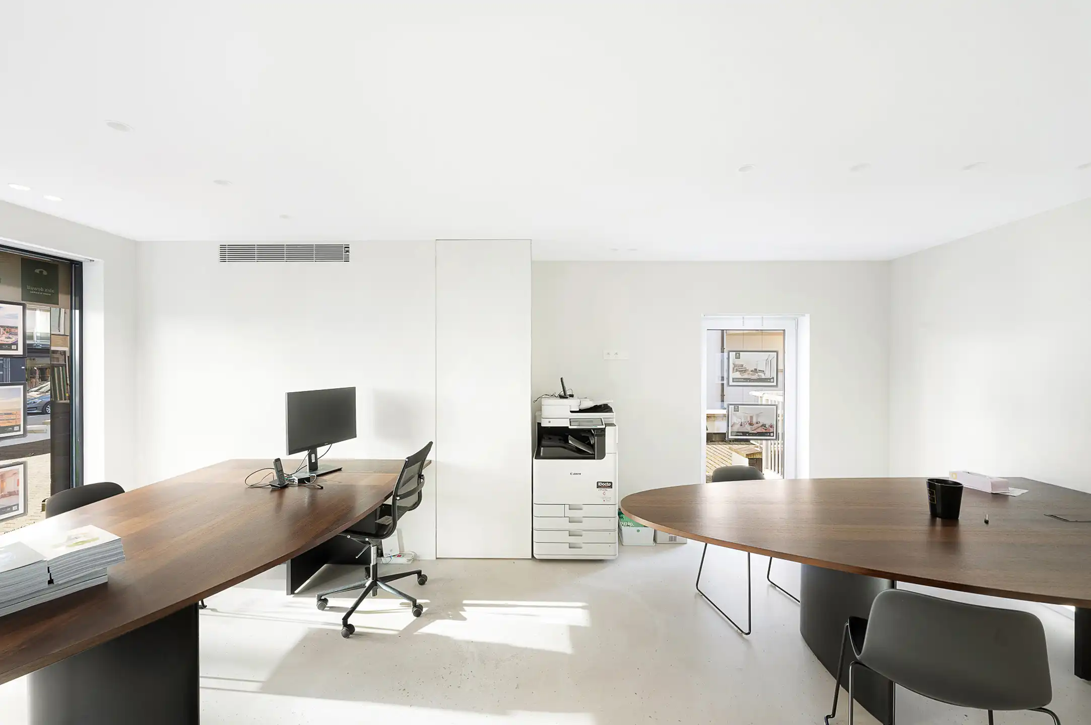 Uitstekend gelegen commercieel handelspand op de Kustlaan.. foto 9