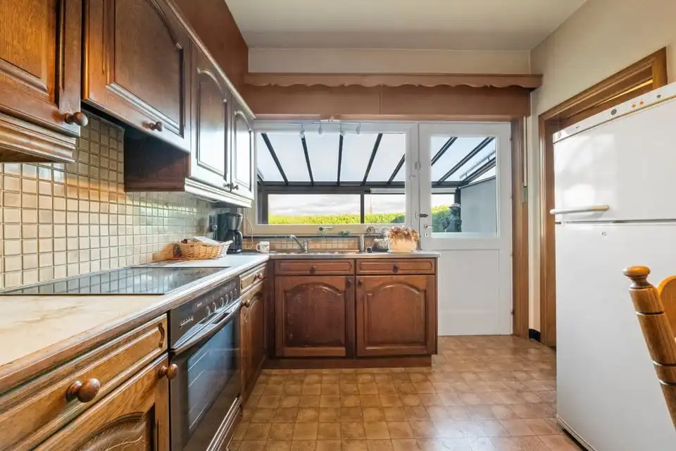 CHARMANTE, GELIJKVLOERSE GEZINSWONING OP EEN KNAP PERCEEL VAN MAAR LIEFST 11A78CA IN ZEPPEREN foto 12