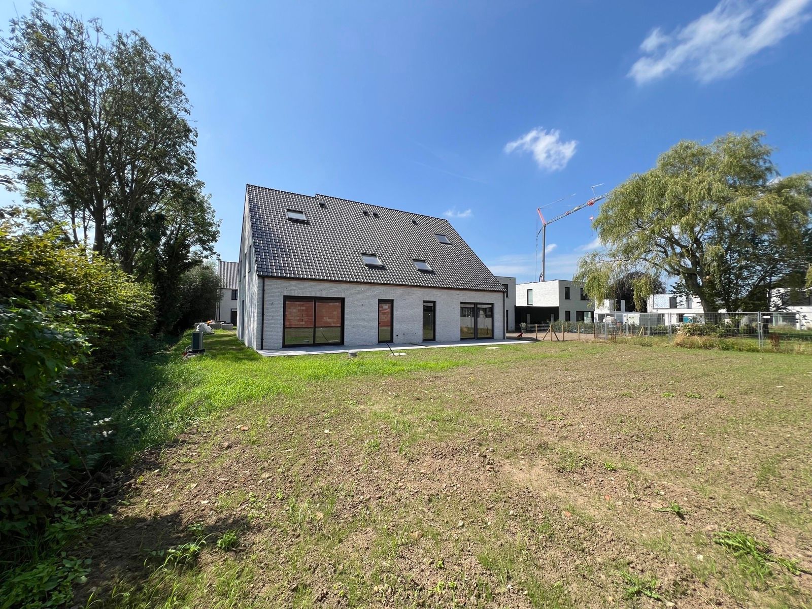 Landelijke woning met 5 slaapkamers op prachtlocatie foto 3