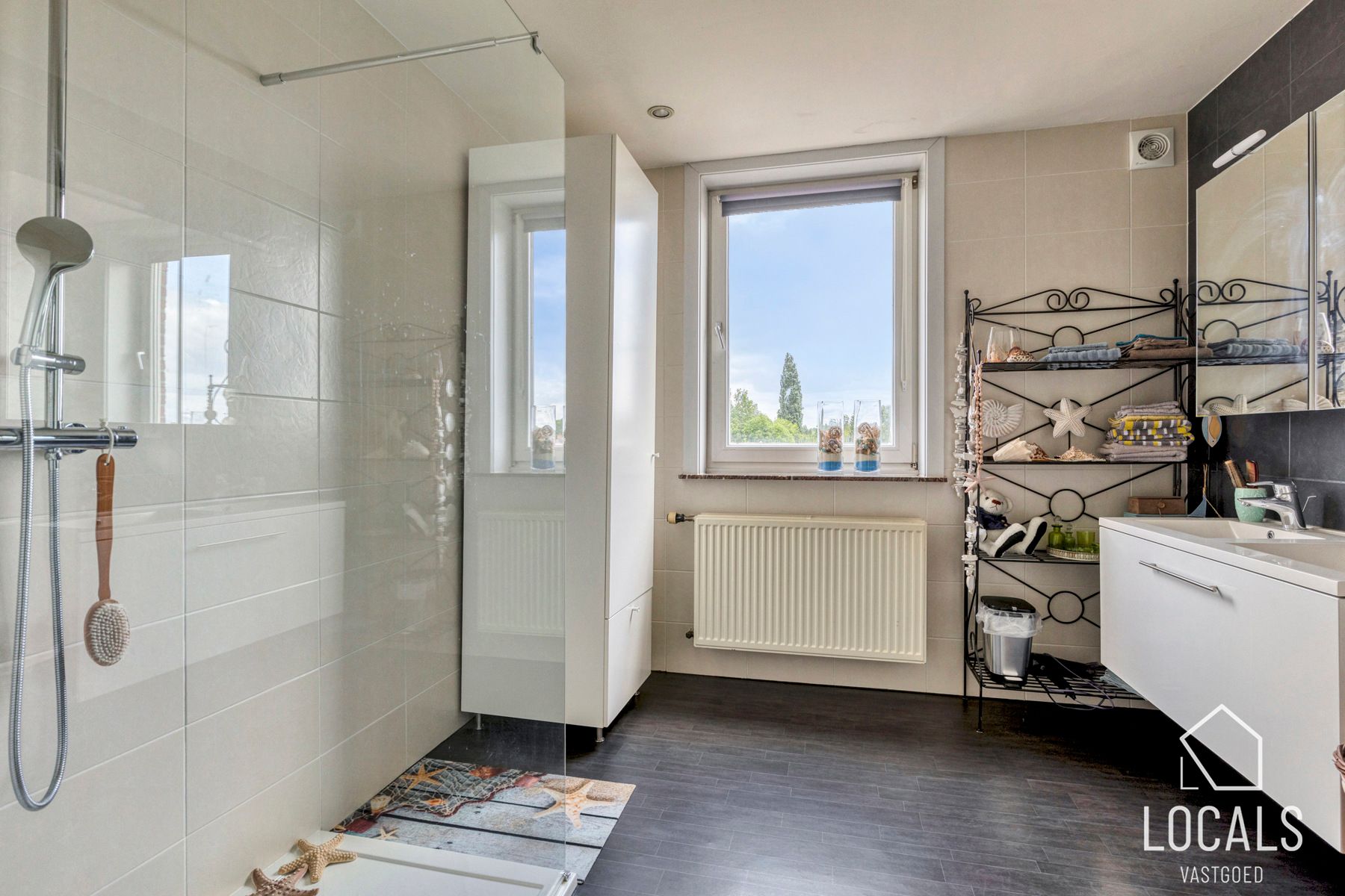 Handelsgelijkvloers met bovenliggend duplexappartement foto 25
