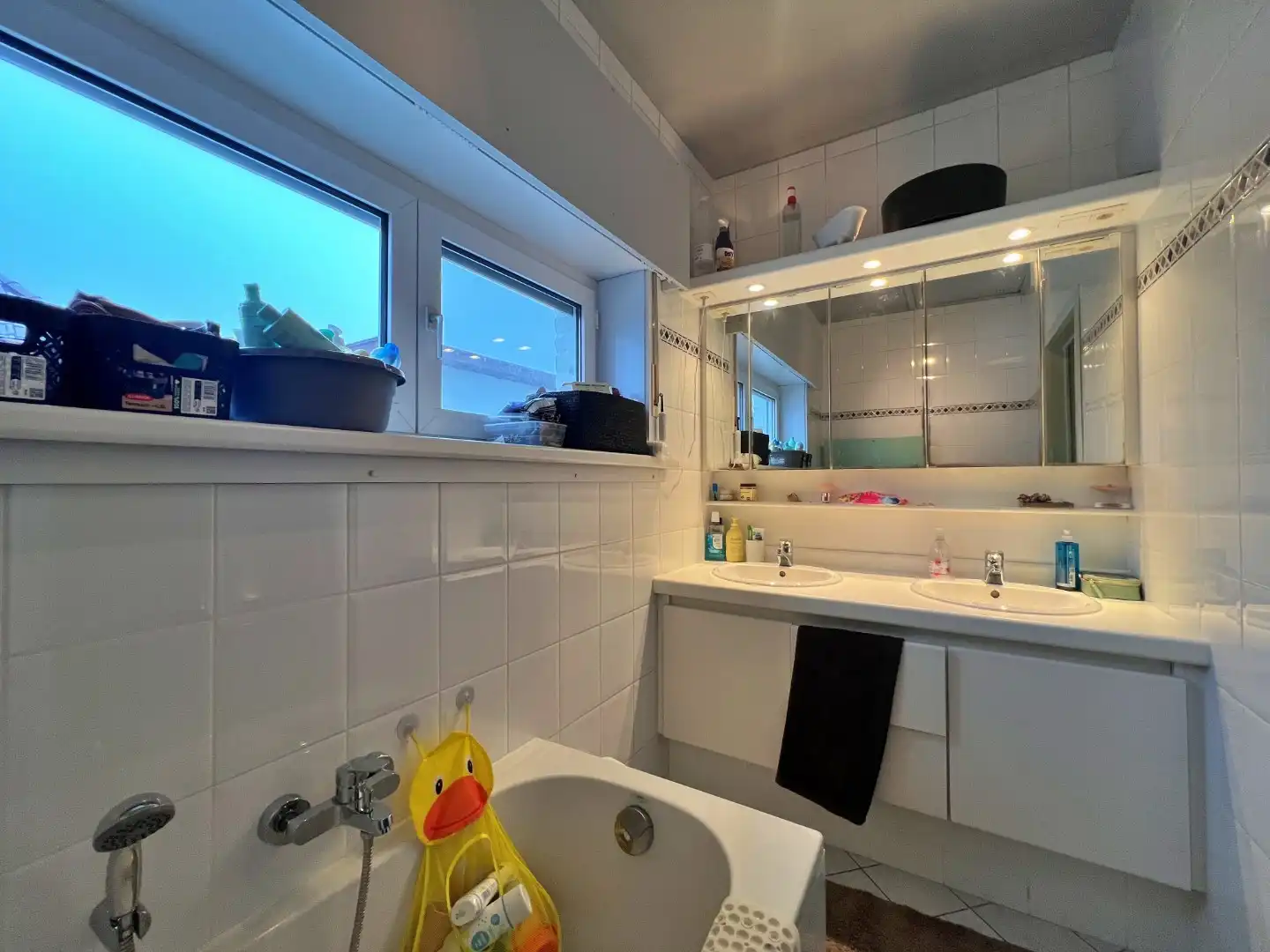 🏡 Halfopen woning met ruime tuin en garage te huur in Lievegem foto 17