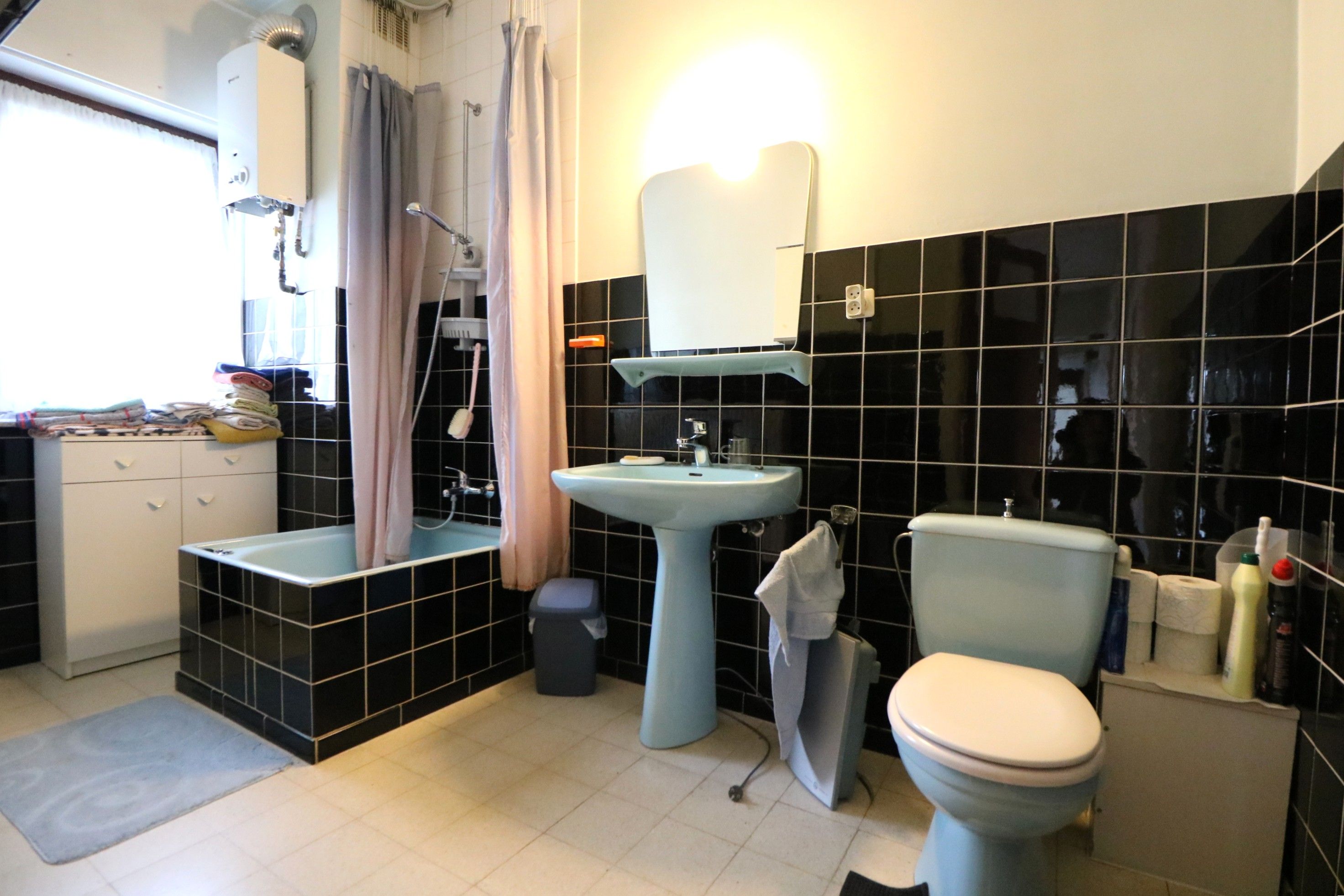 Lichtrijke woning met 4 slaapkamers en prachtige tuin op een zeer groot perceel (855 m²) foto 4