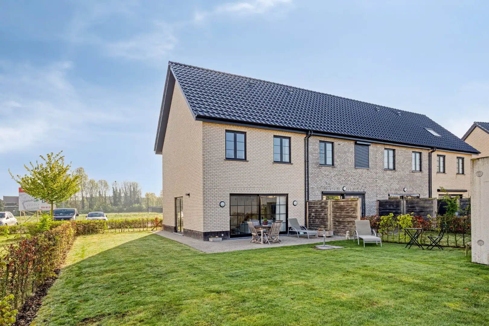 Recente halfopen woning met 4 slaapkamers en garage! foto 17