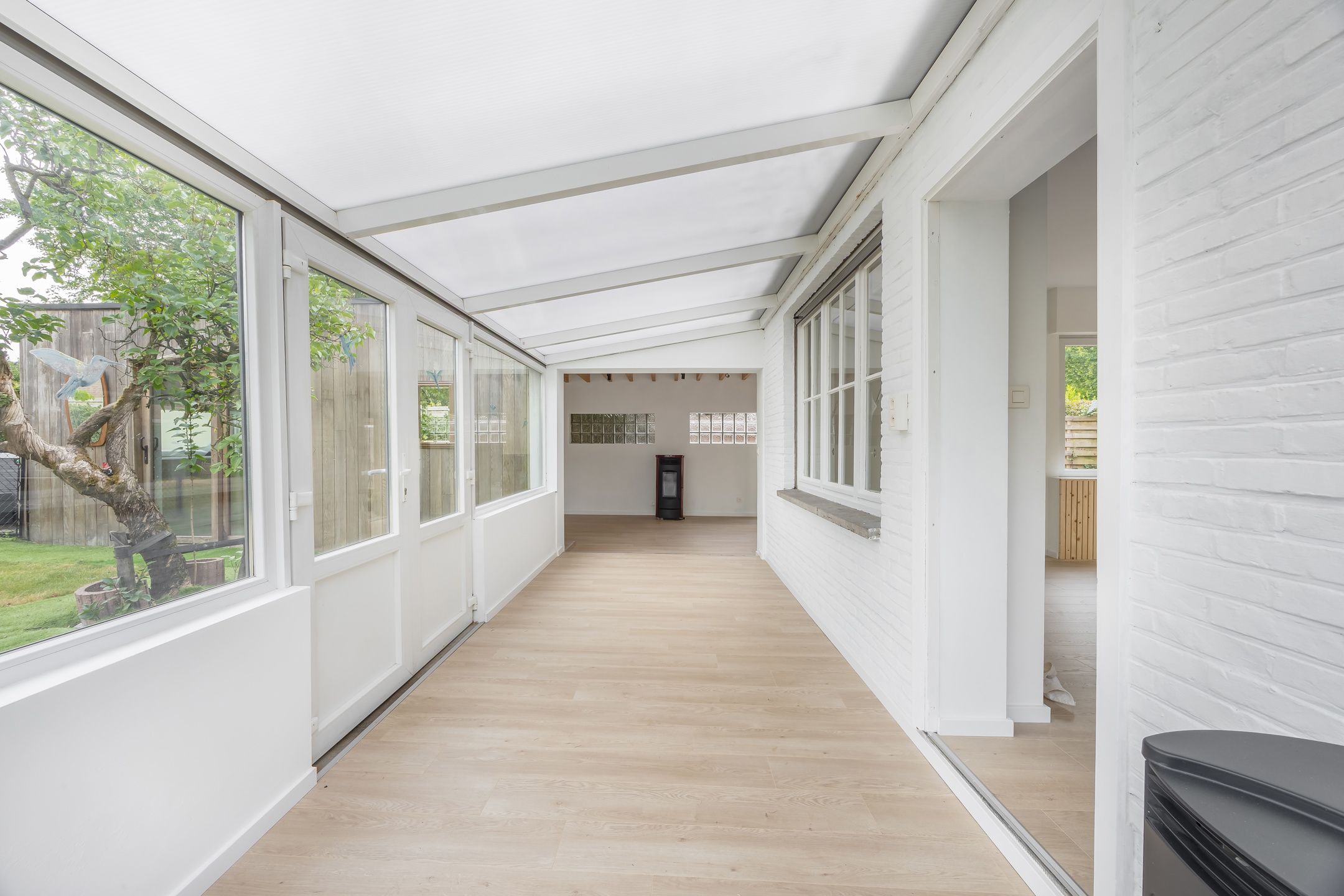 Karaktervolle woning met zwembad op toplocatie in Wijnegem foto 9
