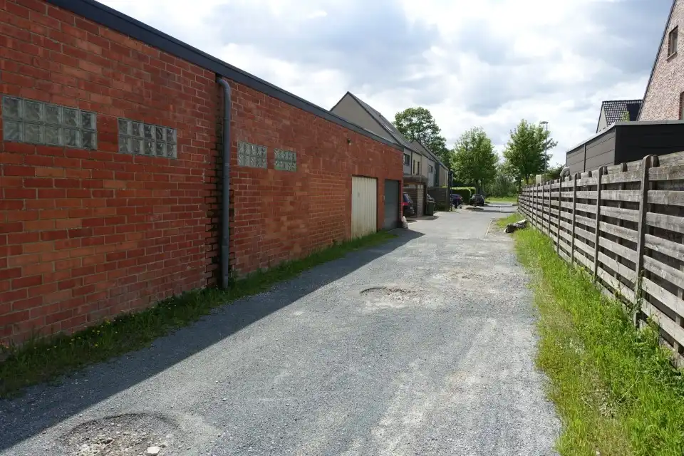 Ruime handelszaak (ca. 290m²) met grote visibiliteit foto 16