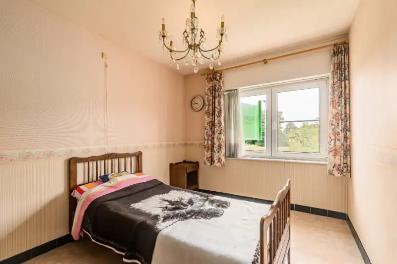 Ruime halfopen woning met potentieel foto 10
