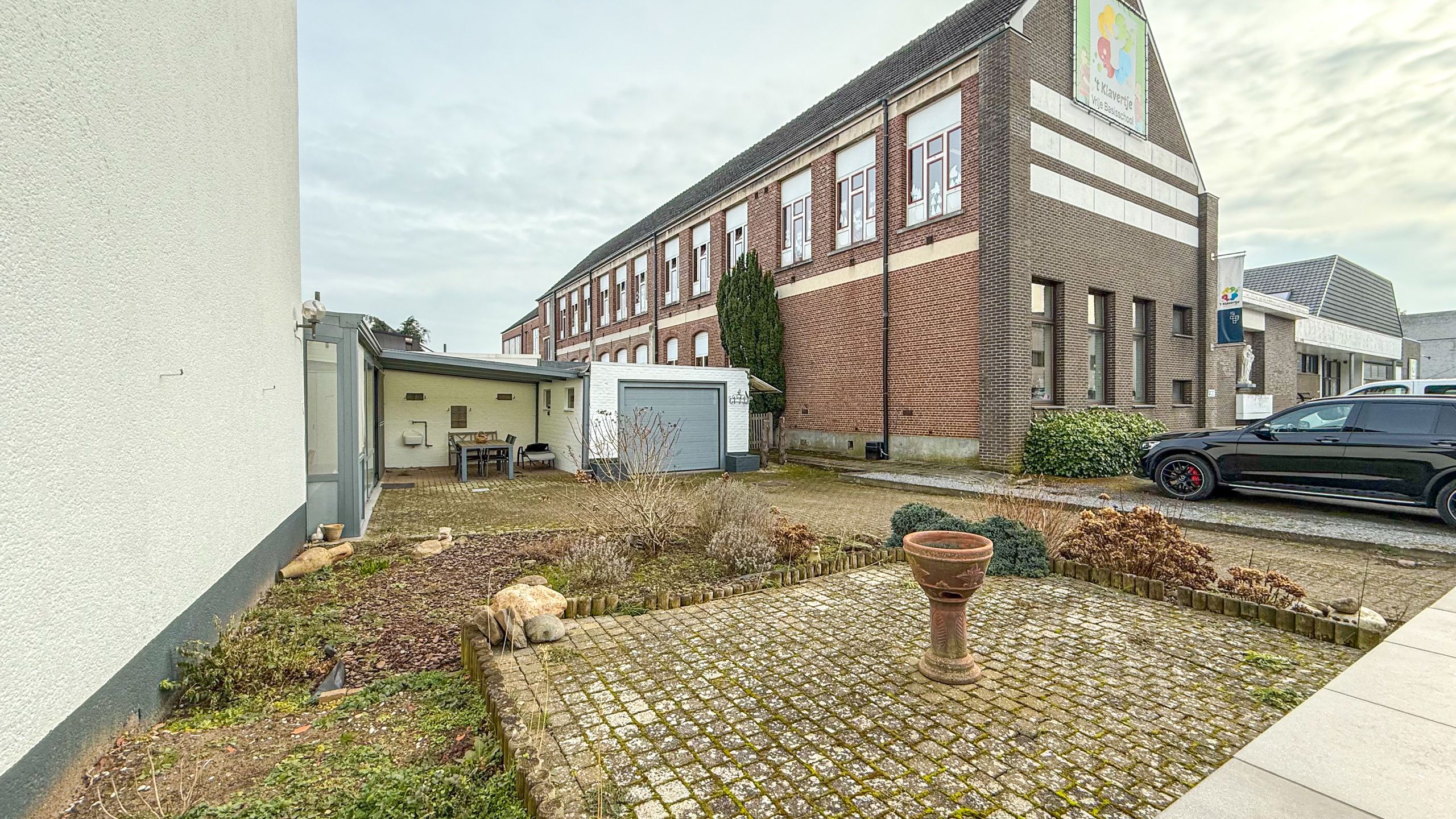 Rustig gelegen woning met 3 slpks in het hart van Koersel! foto 28