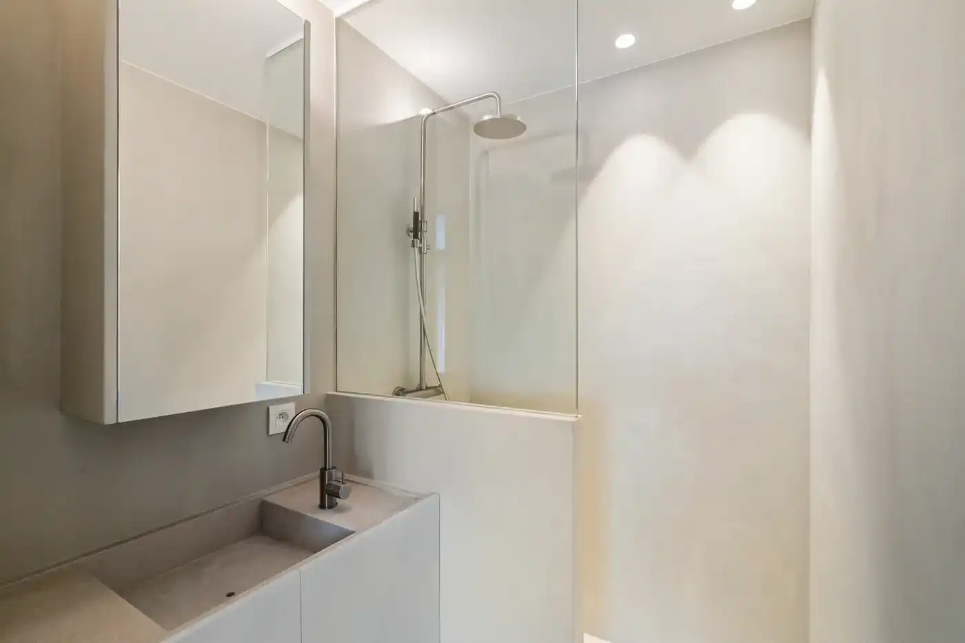Instapklare ruime nieuwbouwwoning met 4 slaapkamers nabij het centrum en de markt van Knokke. foto 18