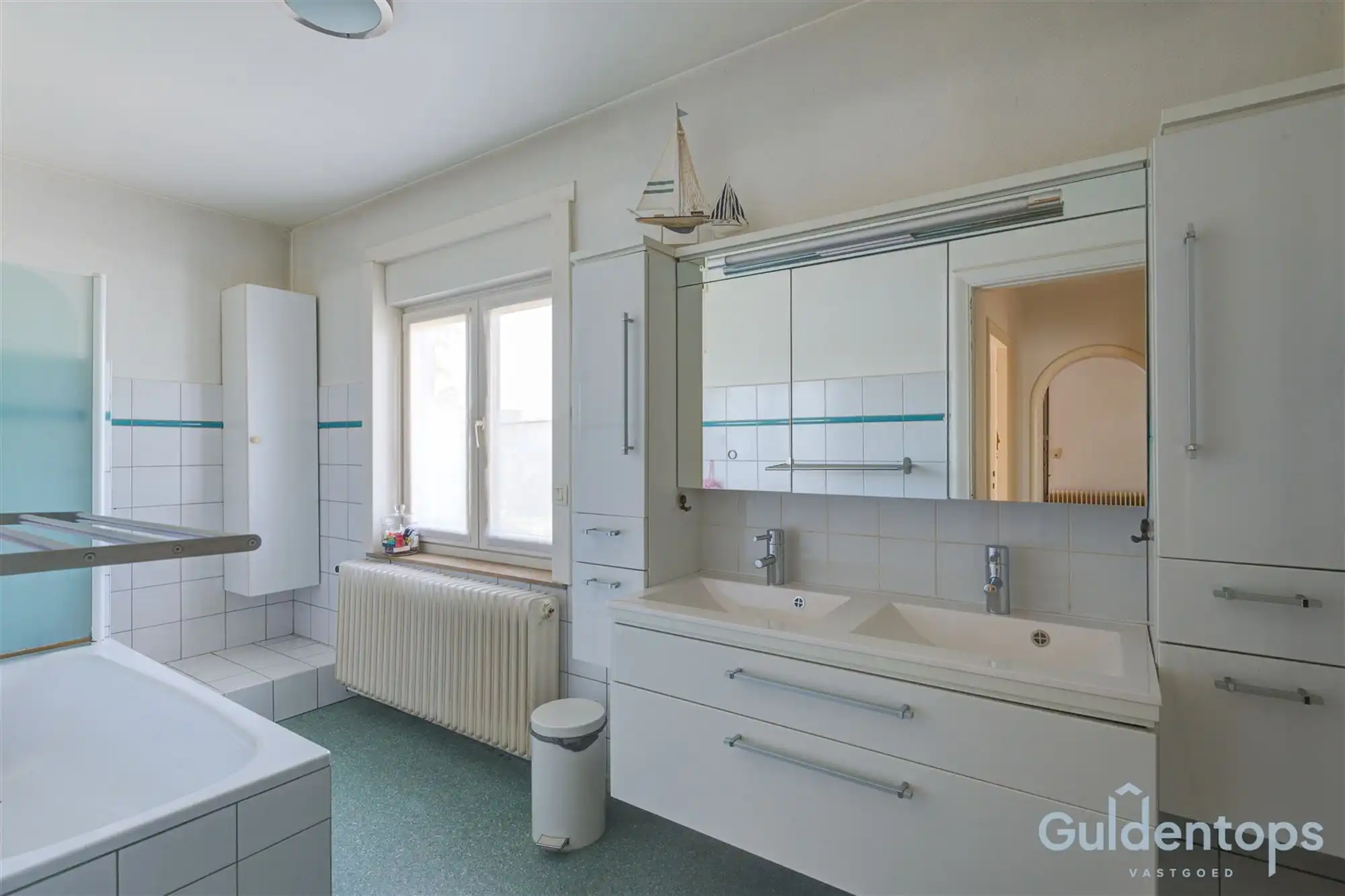 Vrijstaande woning met atelier op perceel van 1776m2 foto 14