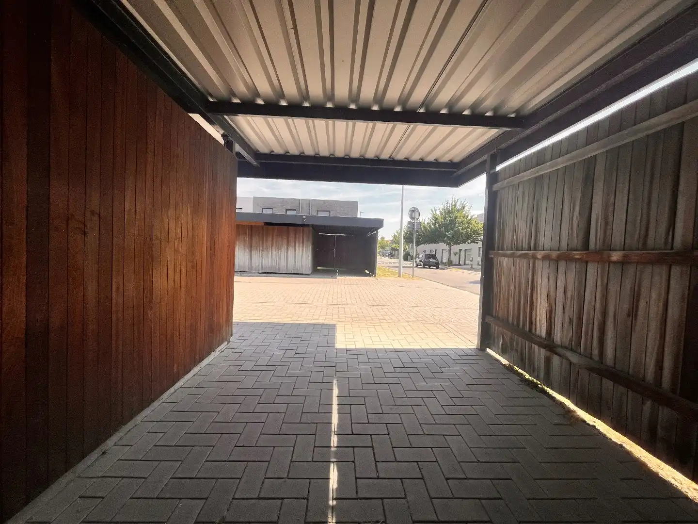 Recente woning met 3 slks, carport, tuin,... foto 15