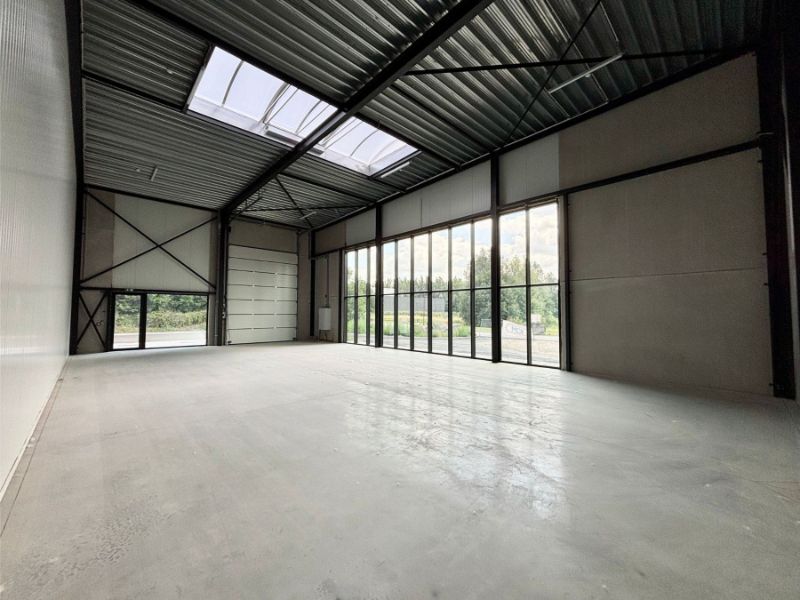 Nieuwbouw KMO-Unit foto {{pictureIndex}}