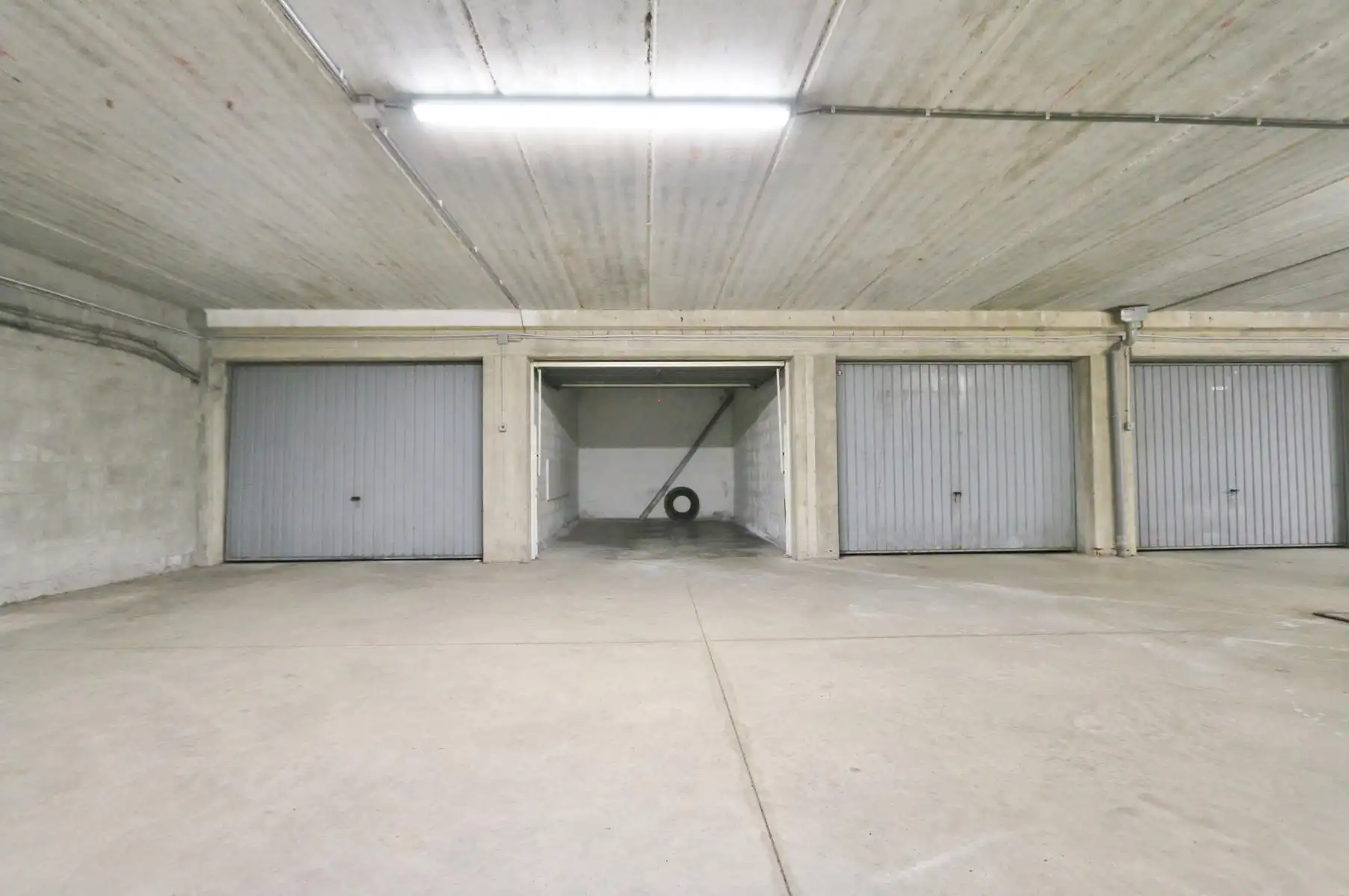 Garagebox - centrum stad - makkelijk bereikbaar - 13,67 m² foto 7