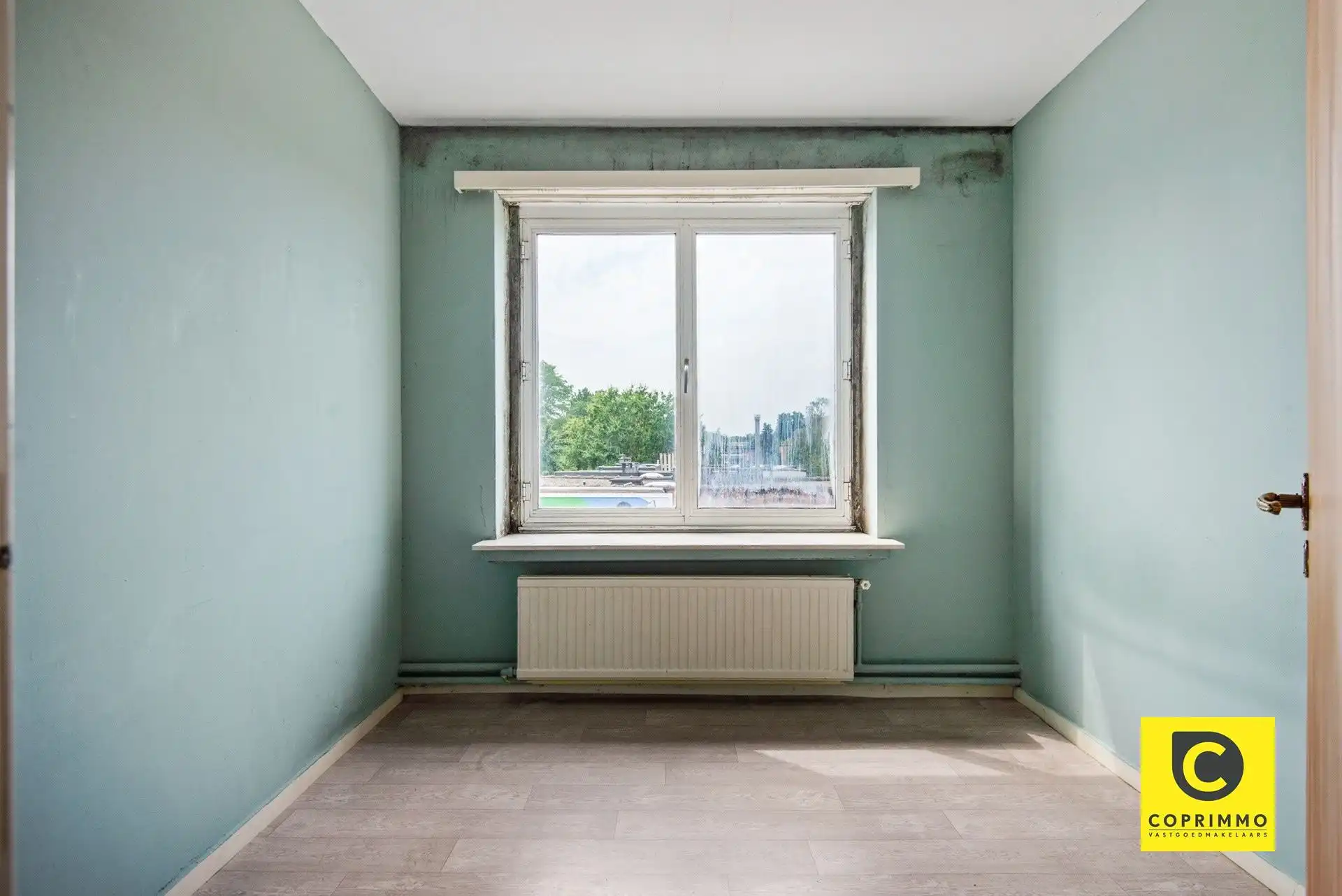 Te renoveren 3slpk app met terras en staanplaats foto 10