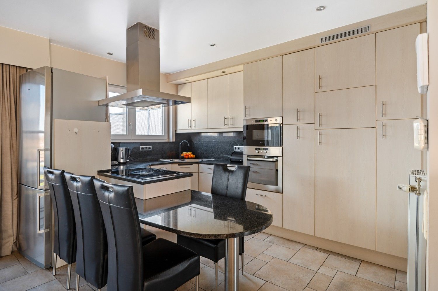 Instapklare woning met 3 slaapkamers en tuin te koop te Boechout foto 5