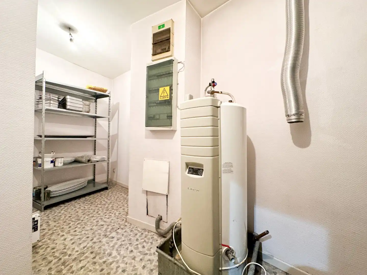 Handelpand met winkel, atelier en woonst, commerciële ligging, Torhout foto 31