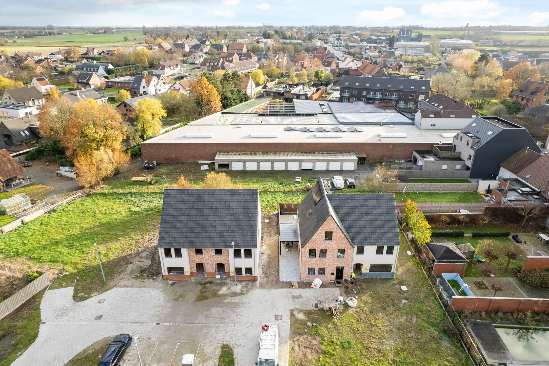 Landelijke, halfopen woningen foto 6